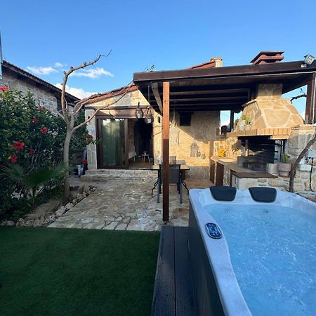 Studio Eleni - Oasis Holiday Houses Kokkinos Pirgos Extérieur photo
