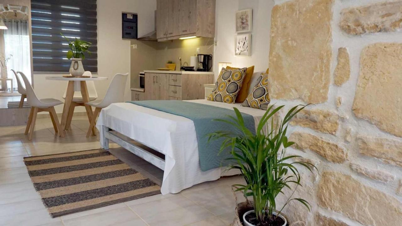 Studio Eleni - Oasis Holiday Houses Kokkinos Pirgos Extérieur photo