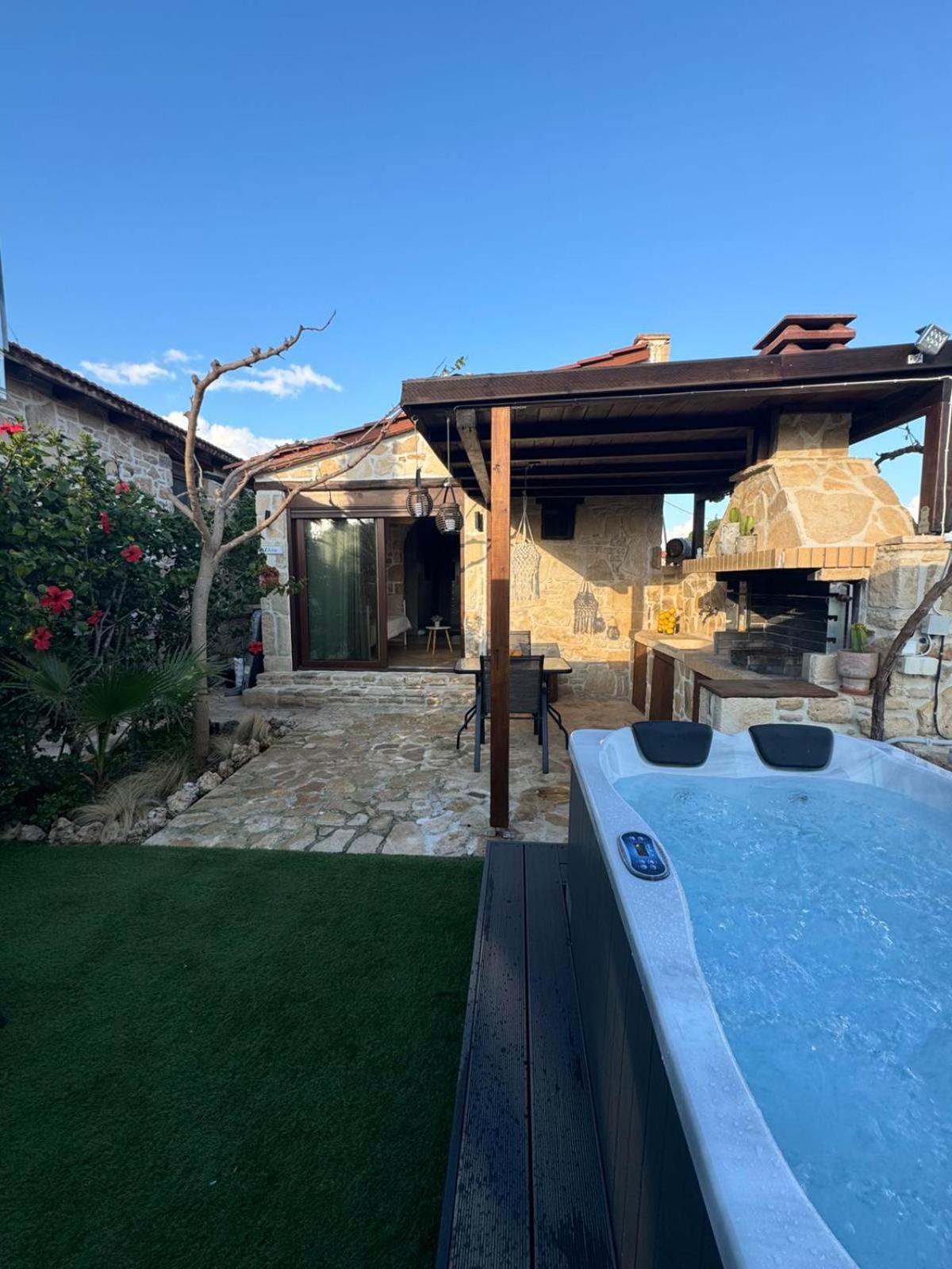 Studio Eleni - Oasis Holiday Houses Kokkinos Pirgos Extérieur photo